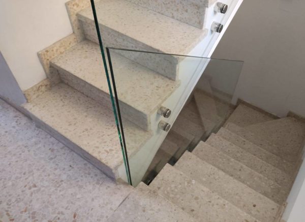 baranda de escalera moderna