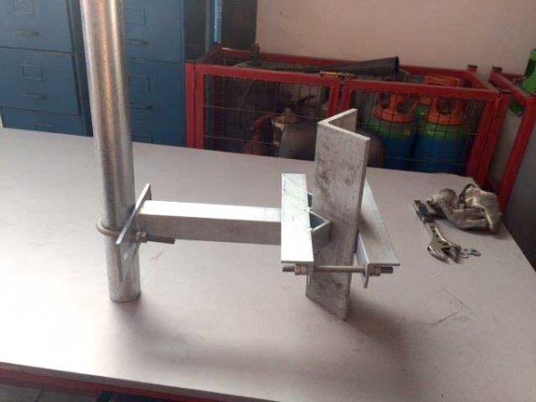 soporte de hierro para mastil antena